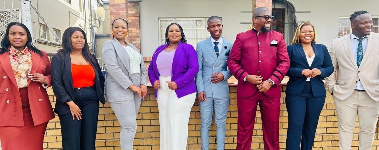 A client campaign briefing with the PRO-PUZZLE Marketing team